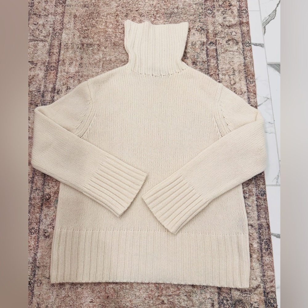 Jenni Kayne 100 💯 Cashmere Jet Turtleneck